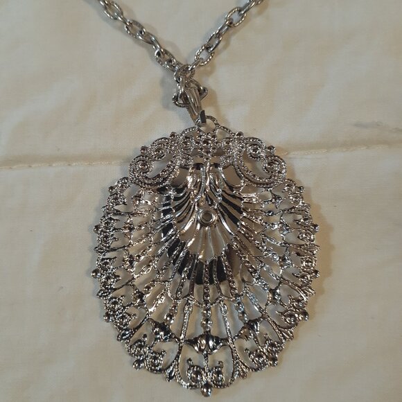 Needlepoint Necklace Silver Tone - Picture 3 of 5